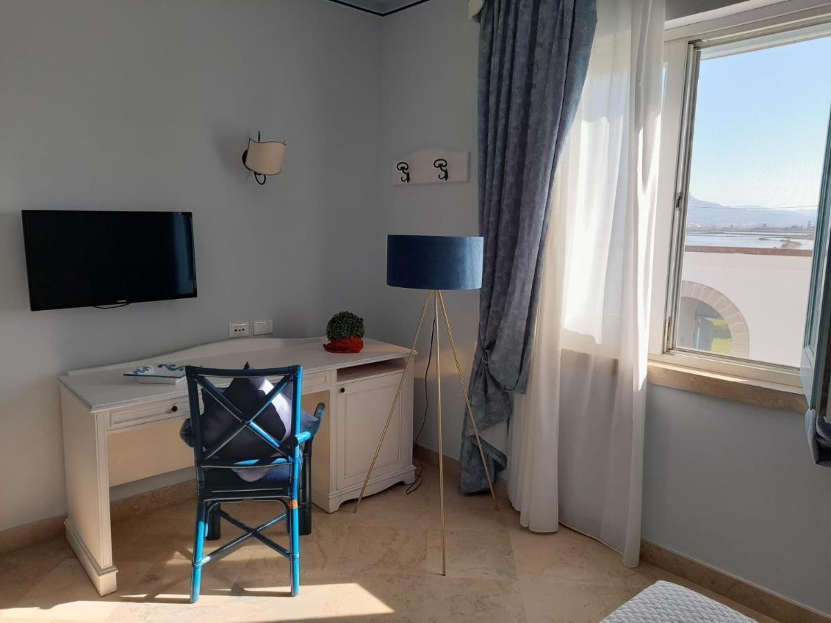 Relais Antiche Saline Hotel Torre Nubia Ngoại thất bức ảnh