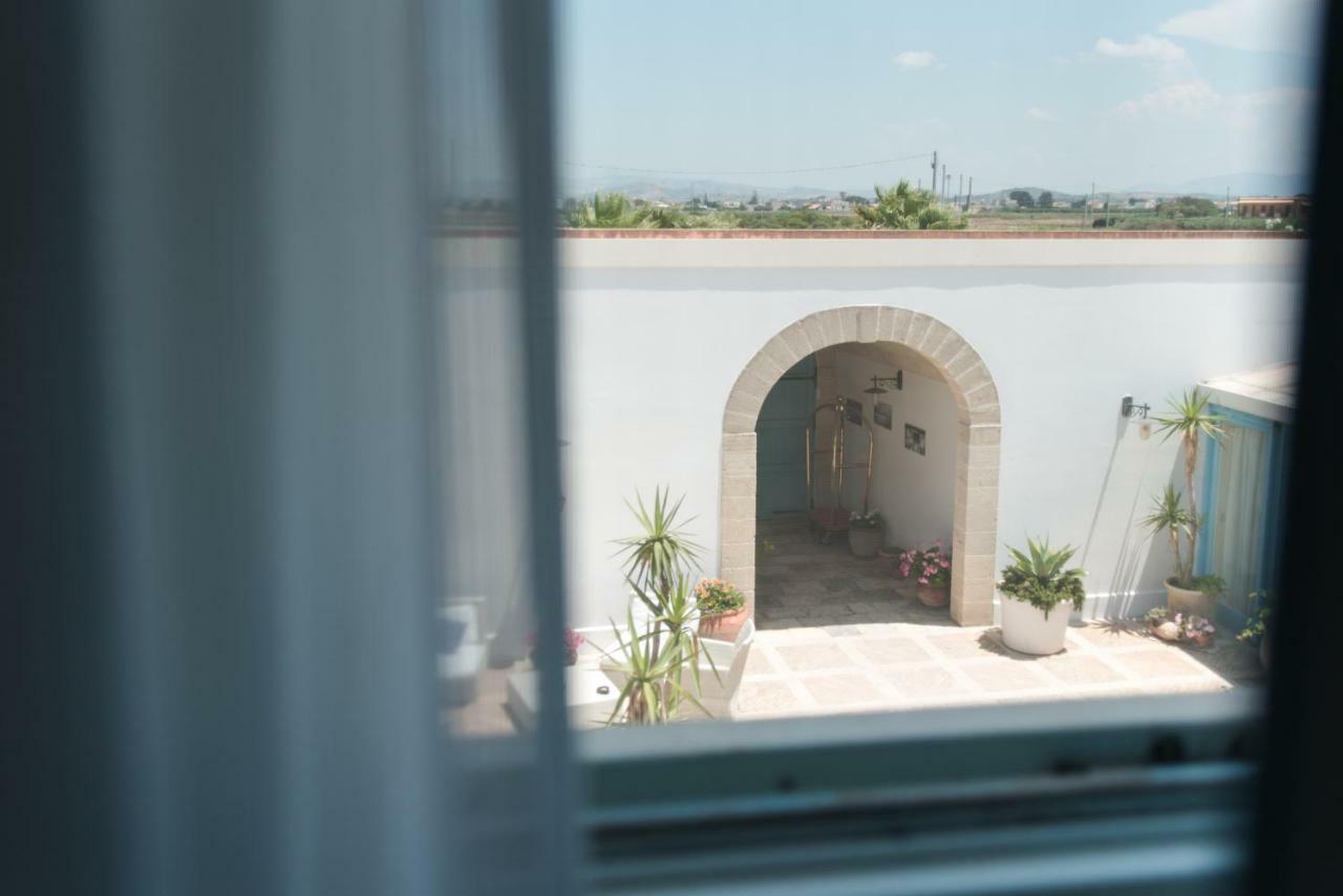 Relais Antiche Saline Hotel Torre Nubia Ngoại thất bức ảnh